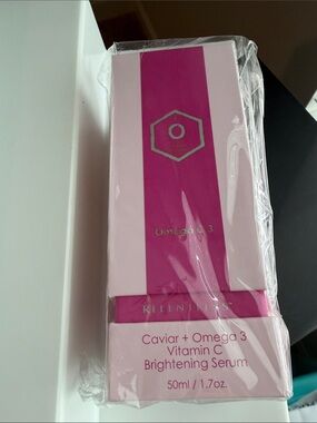 Caviar + Omega 3 Vitamin C Brightening Serum — Pink